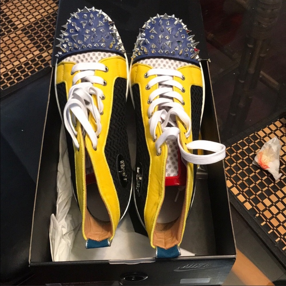 Nice shoes used good condition